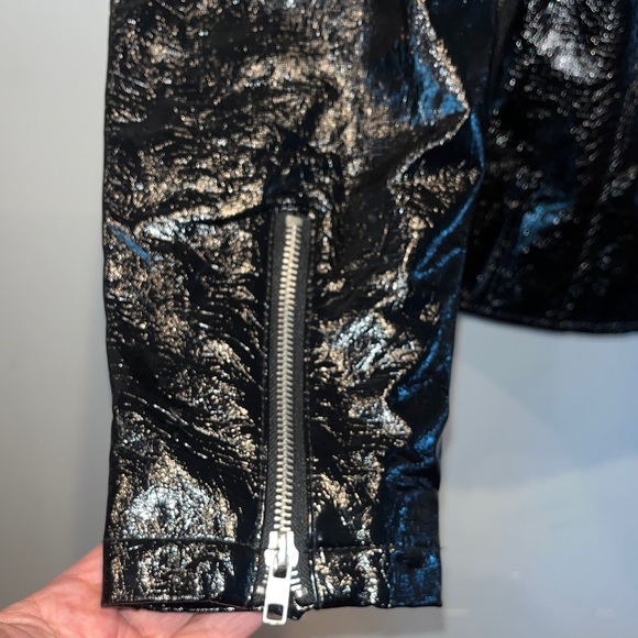 Forever 21+Women’s Black High Gloss Faux Leather Zipper Moto Jacket Size 14 NWOT - Picture 6 of 10